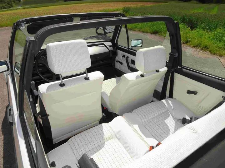 Volkswagen Golf Cabrio • 1987 • 251,000 km 10