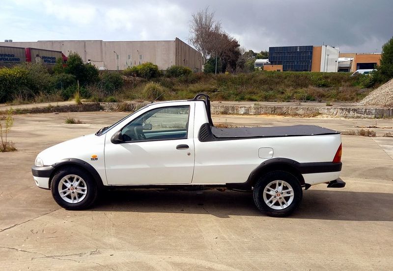 Fiat Strada • 2000 • 196,000 km 1