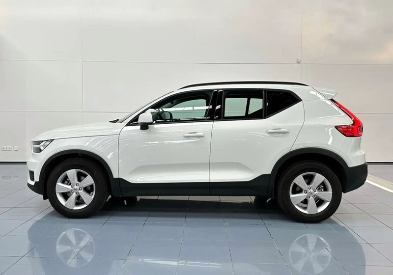 Volvo XC40 • 2020 • 41,700 km 2