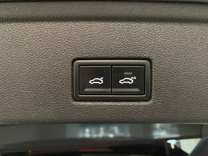 Volkswagen Touareg • 2021 • 100,000 km 8