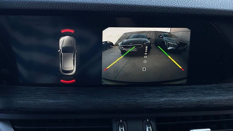 Alfa Romeo Stelvio • 2020 • 59,735 km 8