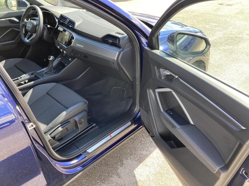 Audi Q3 • 2023 • 9,018 km 18