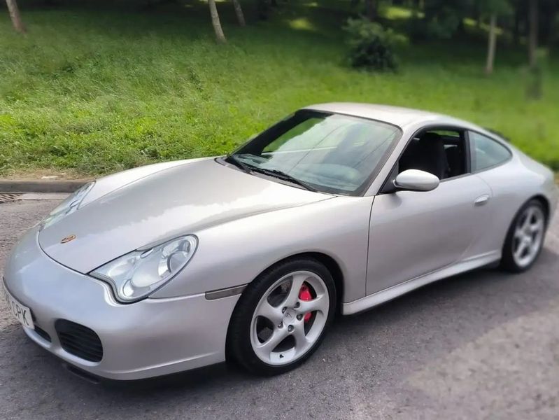 Porsche 911 Carrera • 2003 • 61,000 km 4