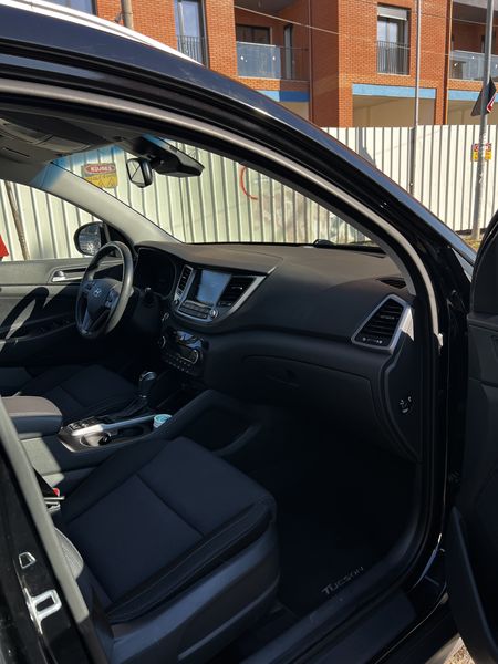 Hyundai Tucson • 2016 • 220,000 km 4
