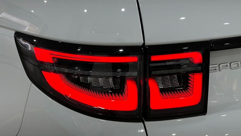 Land Rover Discovery Sport • 2022 • 78,450 km 14