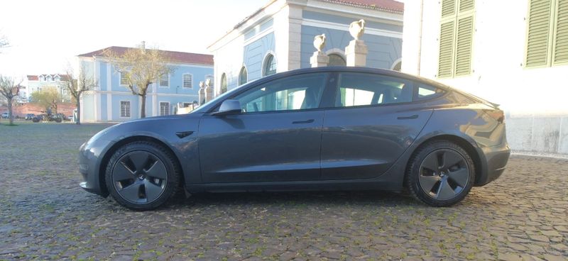 Tesla Model 3 • 2021 • 85,550 km 3