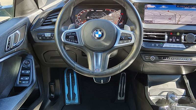 BMW 2 Series • 2020 • 70,235 km 15
