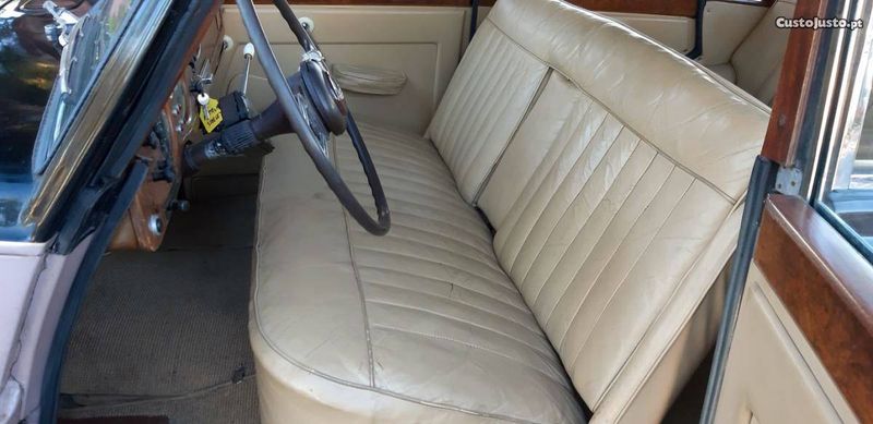 Volkswagen e-Golf • 1980 • 60,000 km 4