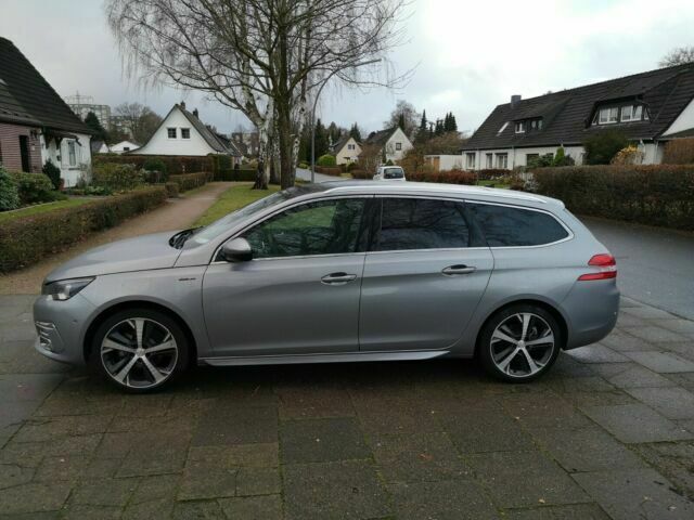 Peugeot 308 SW • 2019 • 84,600 km 2