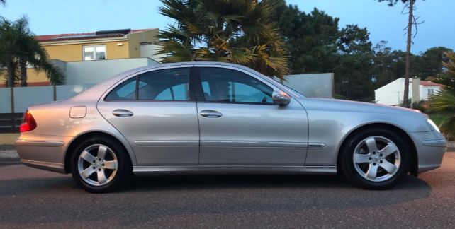Mercedes-Benz E • 2004 • 254,545 km 2