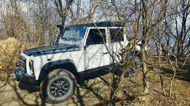 Land Rover Defender • 2005 • 135,000 km 6