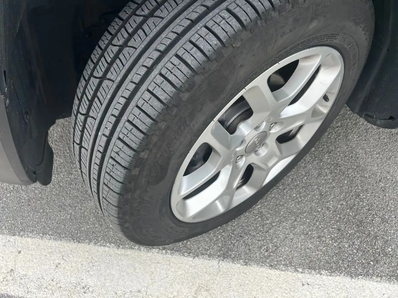 Jeep Renegade • 2018 • 90,000 km 10