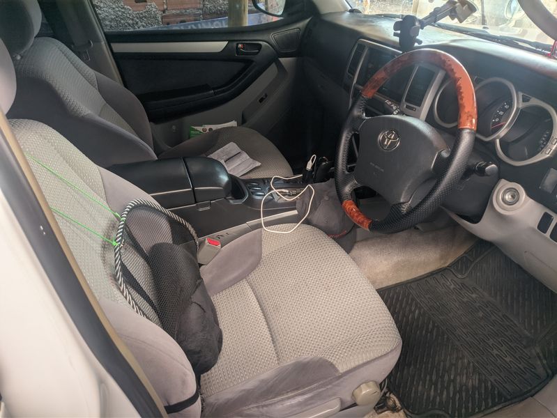 Toyota 4 Runner Limited • 2003 • 200,000 km 7