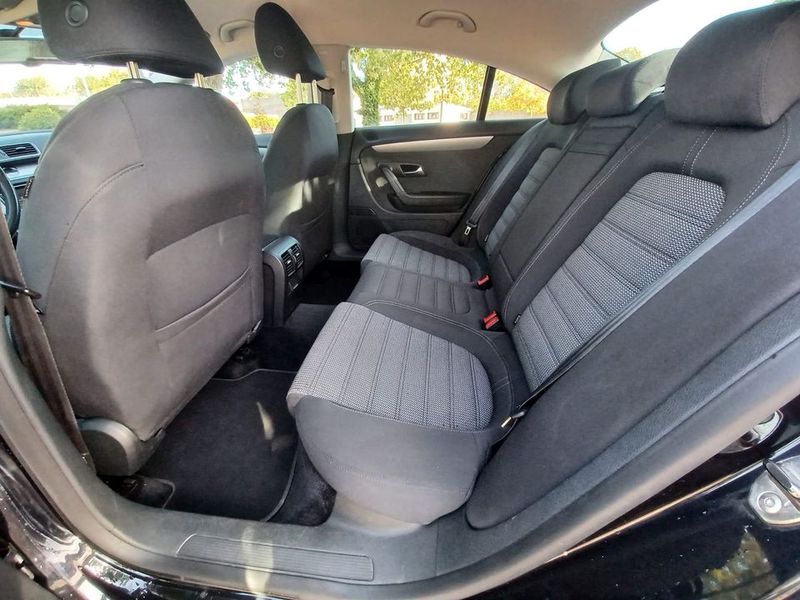 Volkswagen Passat • 2012 • 32,000 km 7