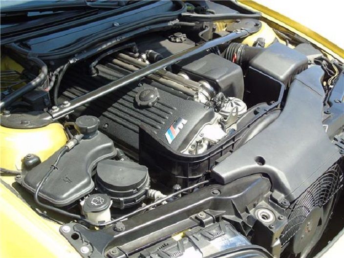 BMW M3 • 2002 • 186,000 km 9