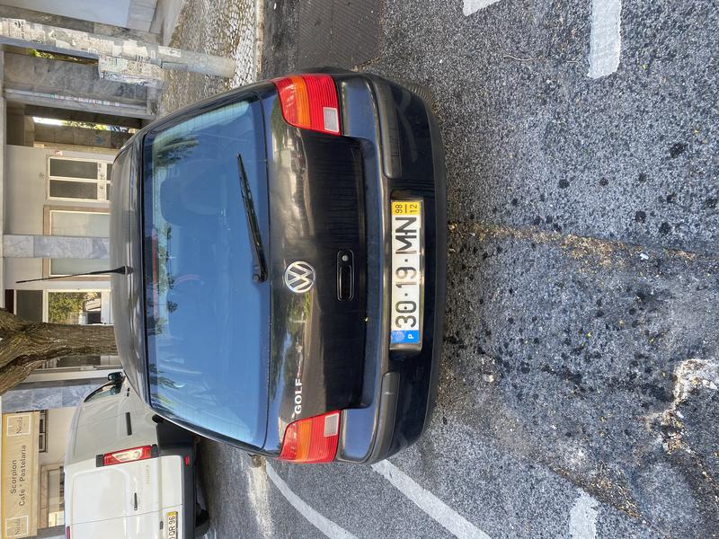 Volkswagen Golf • 1998 • 242,282 km 1