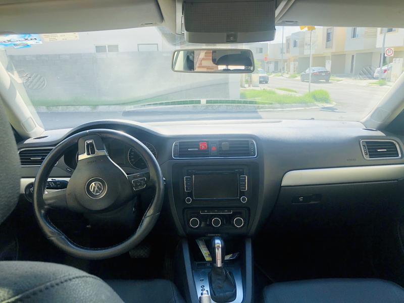 Volkswagen Jetta • 2012 • 162,000 km 5