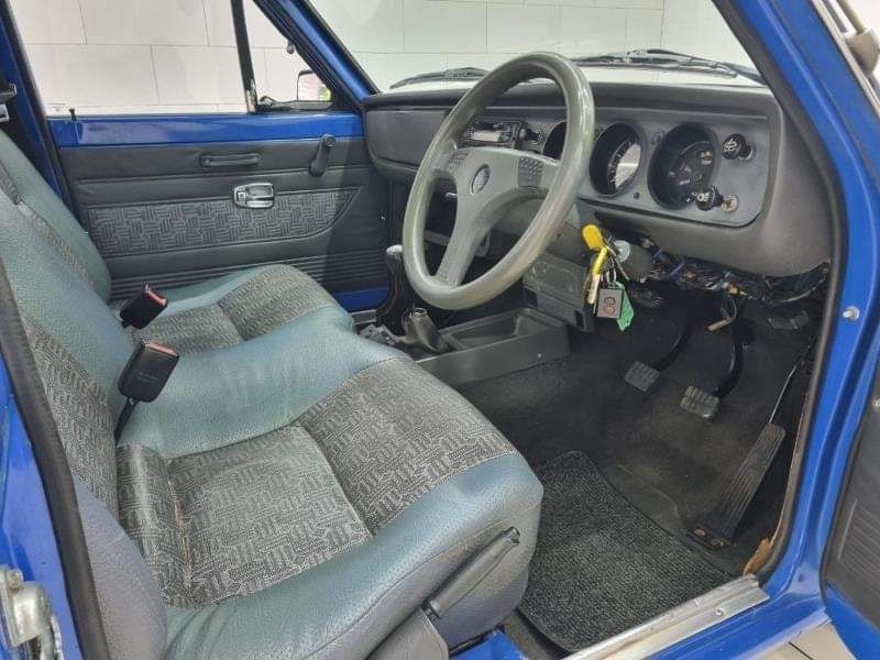 Nissan King Cab • 2004 • 77,000 km 10