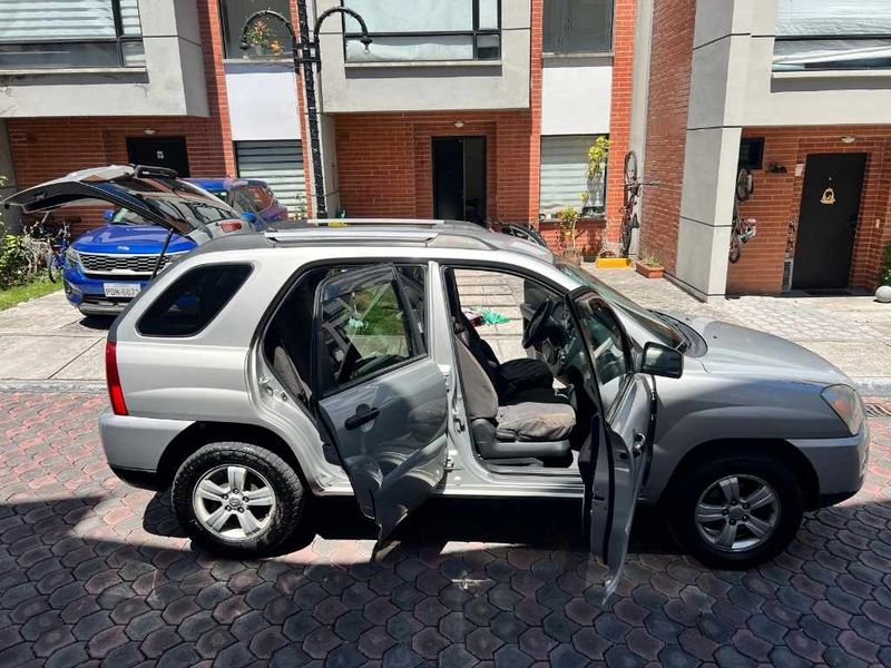 Kia Sportage • 2015 • 180,800 km 3