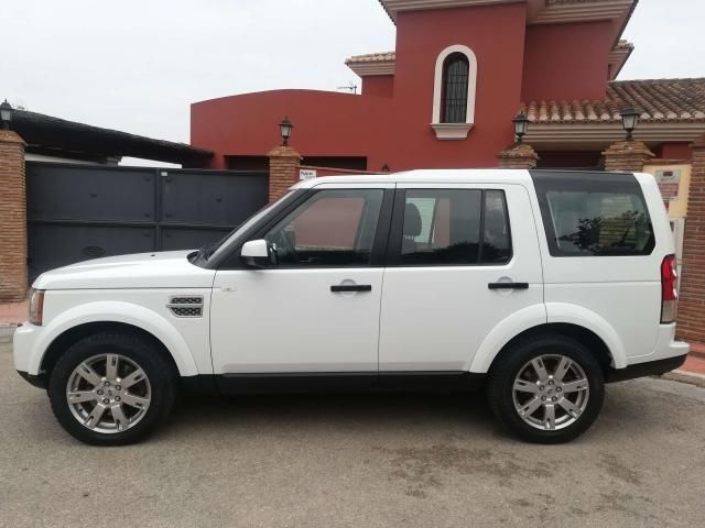 Land Rover Discovery • 2010 • 140,000 km 4