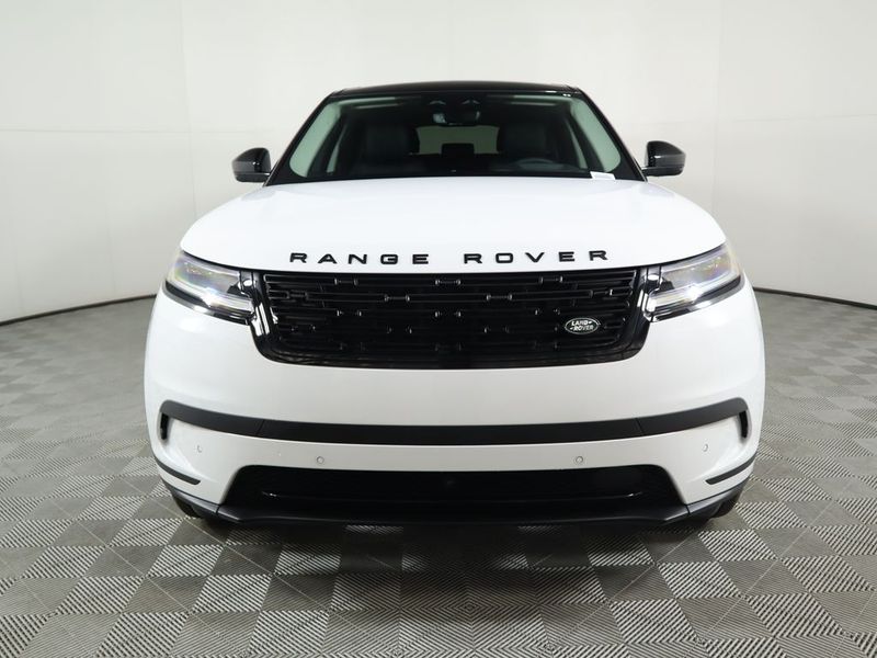 Land Rover Range Rover Velar • 2024 • 12,032 km 2