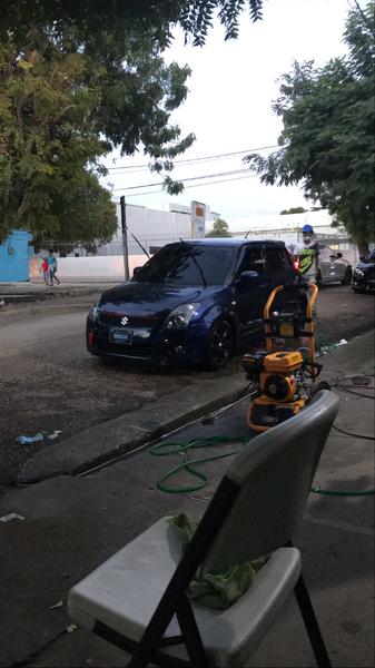 Suzuki Swift • 2009 • 140,000 km 2