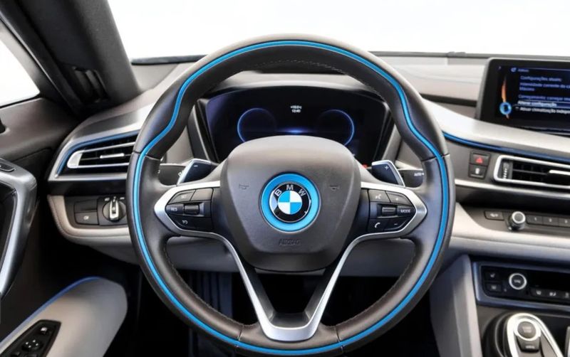 BMW i8 • 2014 • 89,430 km 9