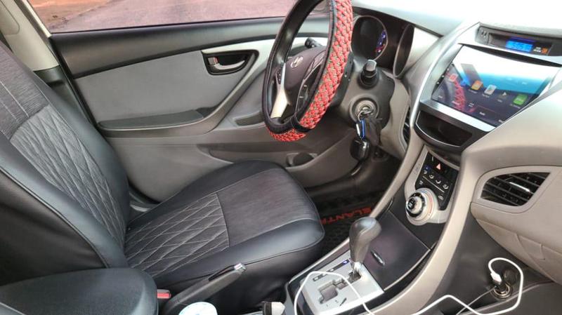 Hyundai Elantra • 2012 • 51,684 km 10