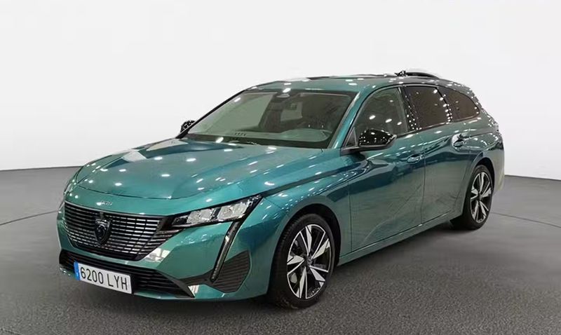 Peugeot 308 • 2022 • 18,306 km 1