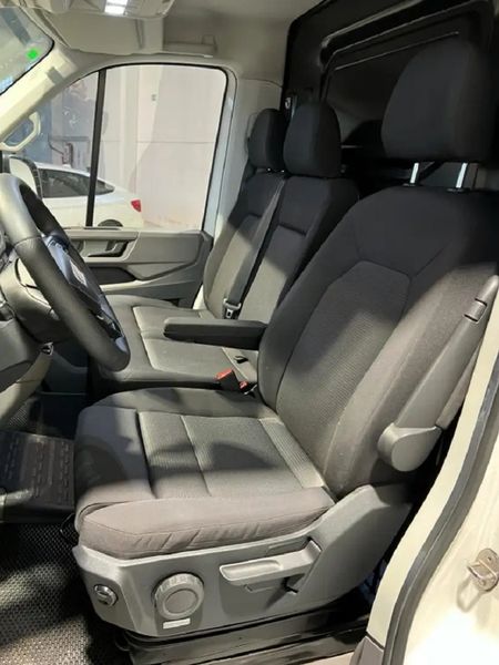 DFSK C37 Minibus • 2019 • 75,500 km 11