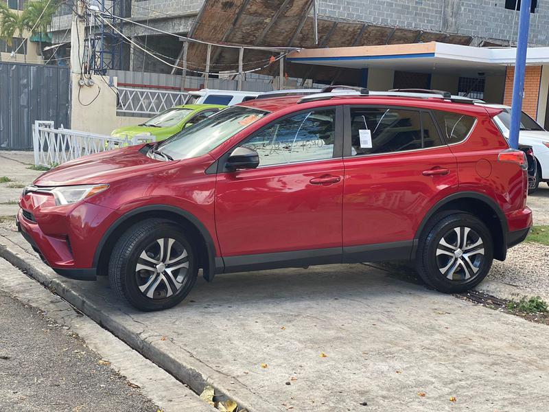 Toyota RAV4 • 2017 • 17,000 km 4