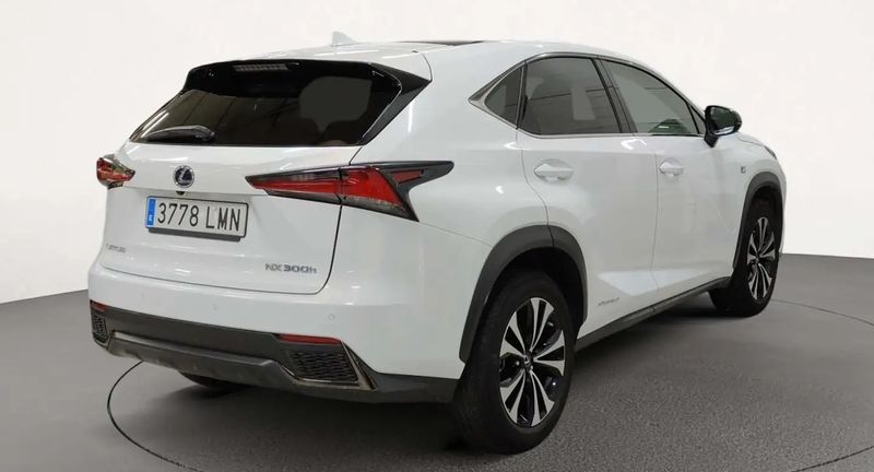 Lexus NX • 2021 • 38,195 km 3