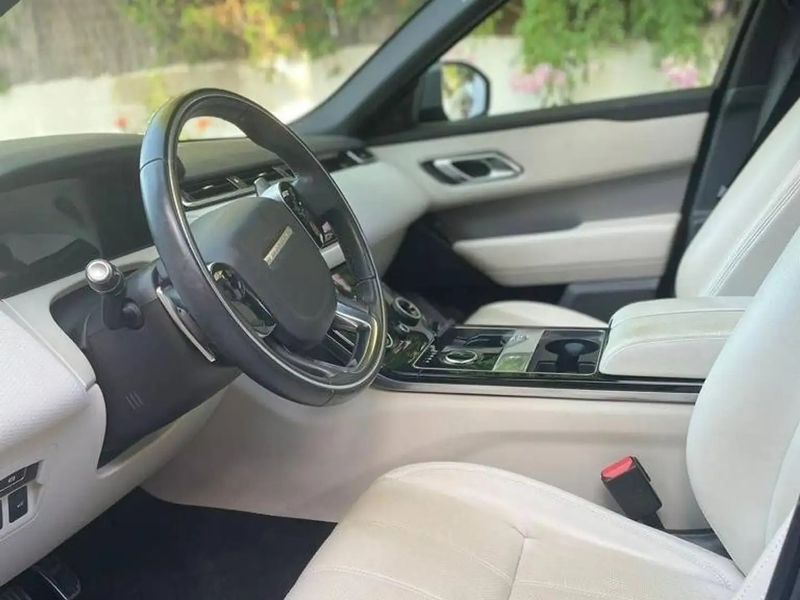Land Rover Range Rover Velar • 2019 • 51,000 km 4