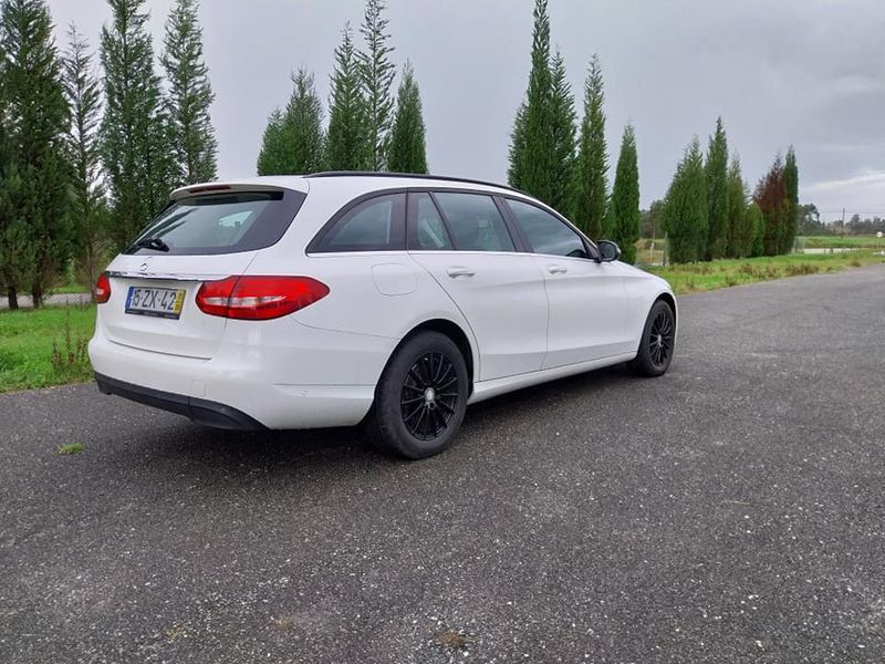 Mercedes-Benz C-Class • 2015 • 208,000 km 5