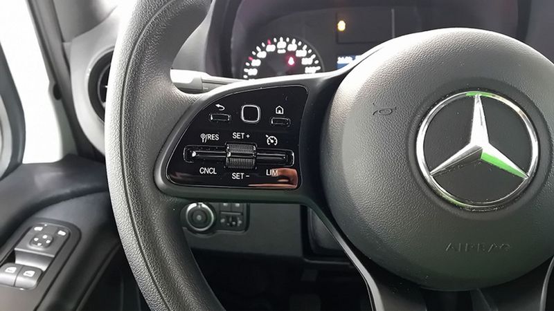 Mercedes-Benz Sprinter • 2023 • 8,588 km 1