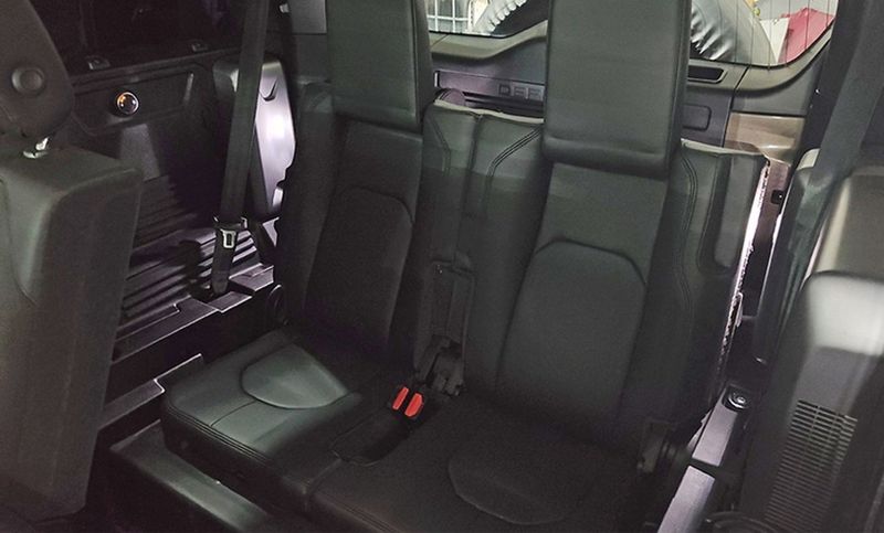 Land Rover Defender • 2020 • 83,500 km 7