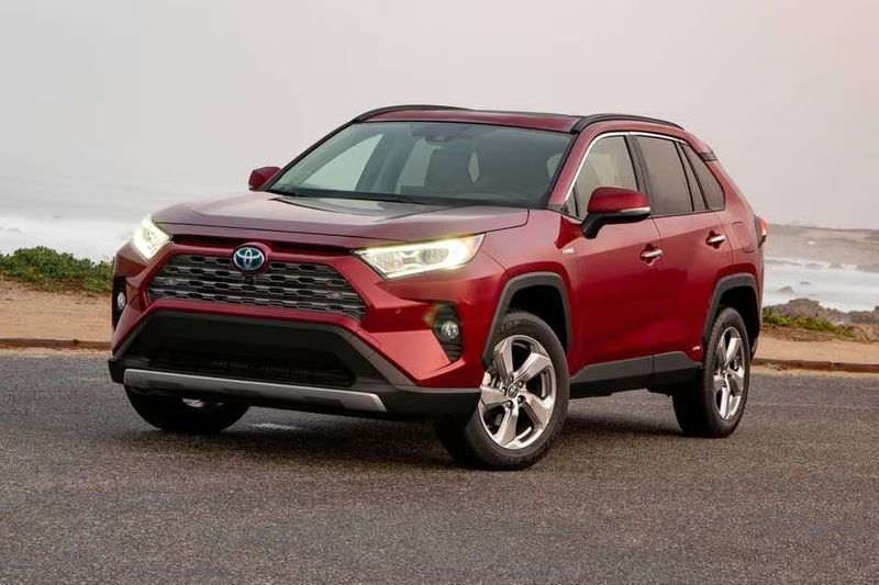 Toyota RAV4 • 2020 • 22,000 km 1