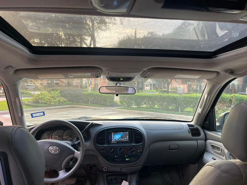 Toyota Tundra • 2004 • 11,200 km 5