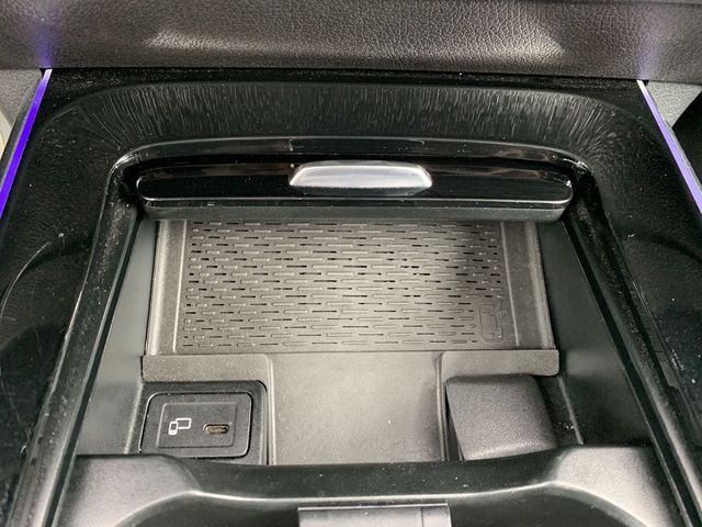 Mercedes-Benz GLC • 2022 • 18,000 km 13