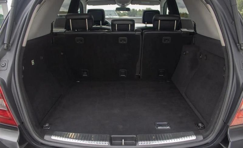 Mercedes-Benz M-Class • 2006 • 116,000 km 8