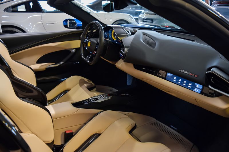 Ferrari 812 GTS • 2024 • 3,500 km 5