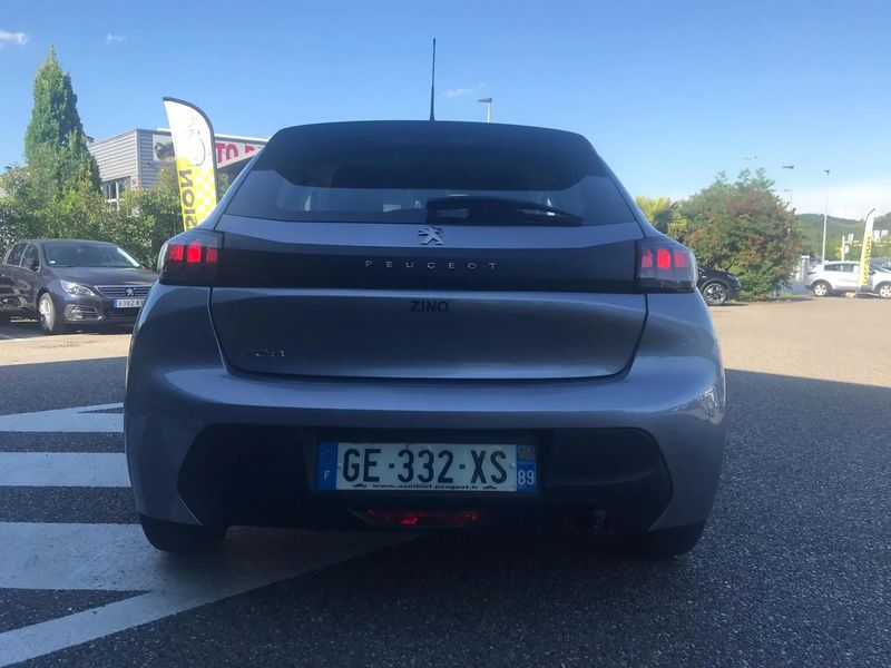 Peugeot 2008 • 2022 • 65,919 km 4