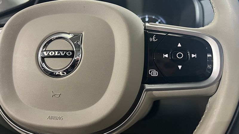 Volvo XC90 • 2021 • 48,935 km 19