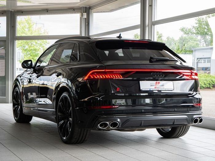 Audi SQ8 • 2021 • 88,000 km 1