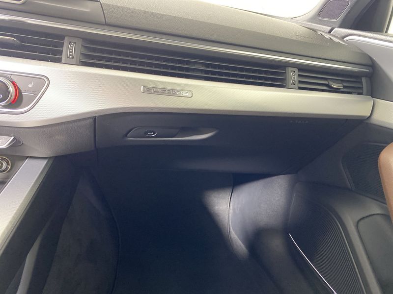 Audi A4 • 2017 • 67,149 km 9