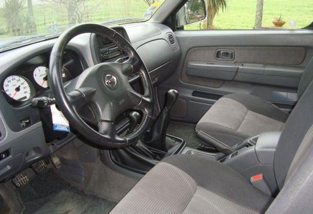Nissan Navara • 2005 • 69,999 km 3