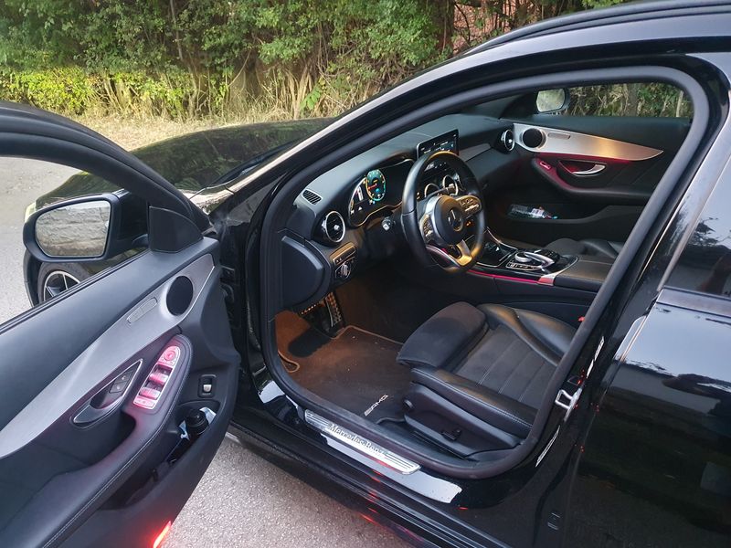 Mercedes-Benz C-Class • 2020 • 120,000 km 2