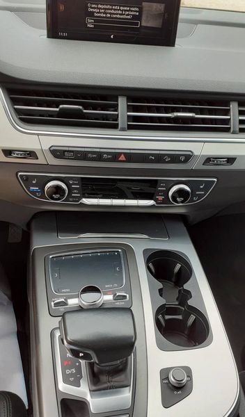 Audi Q7 • 2015 • 81,000 km 4