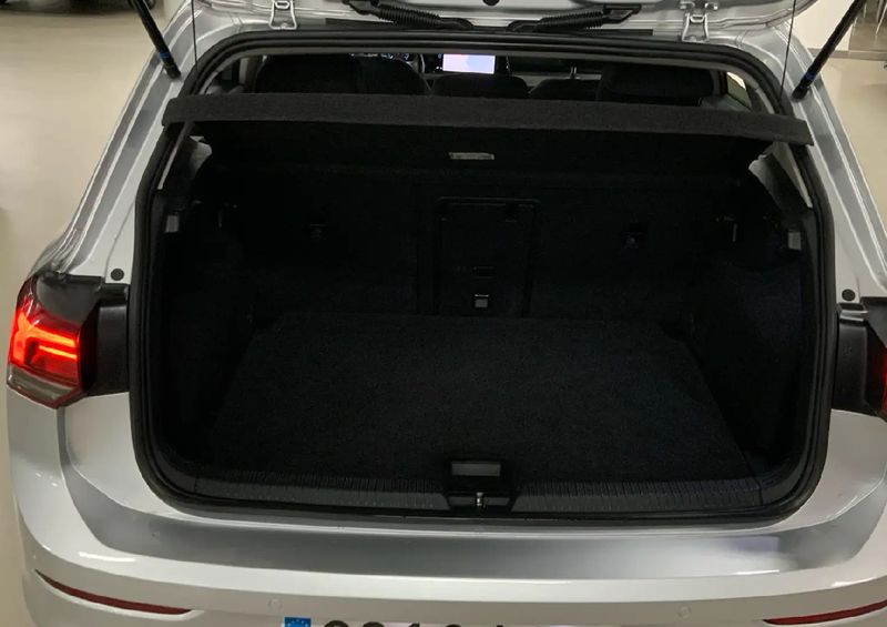 Volkswagen Golf • 2021 • 64,700 km 11