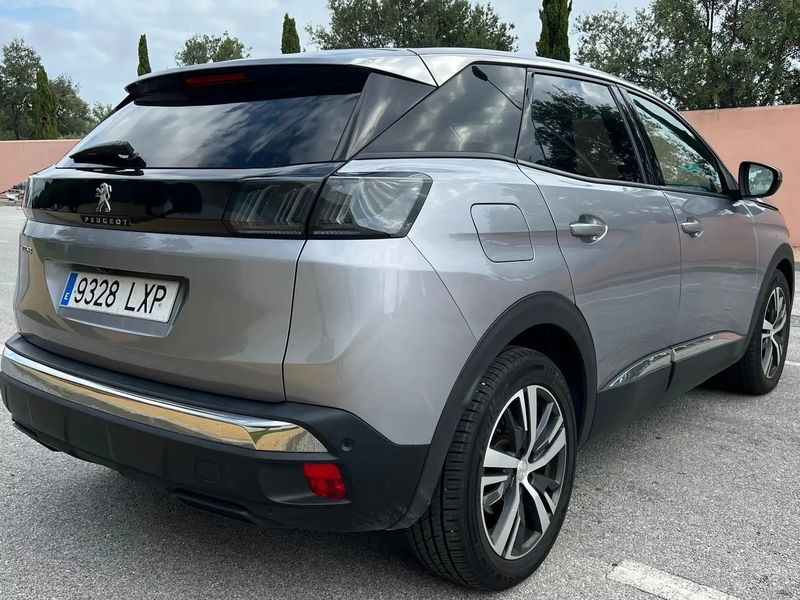 Peugeot 3008 • 2022 • 108,000 km 4